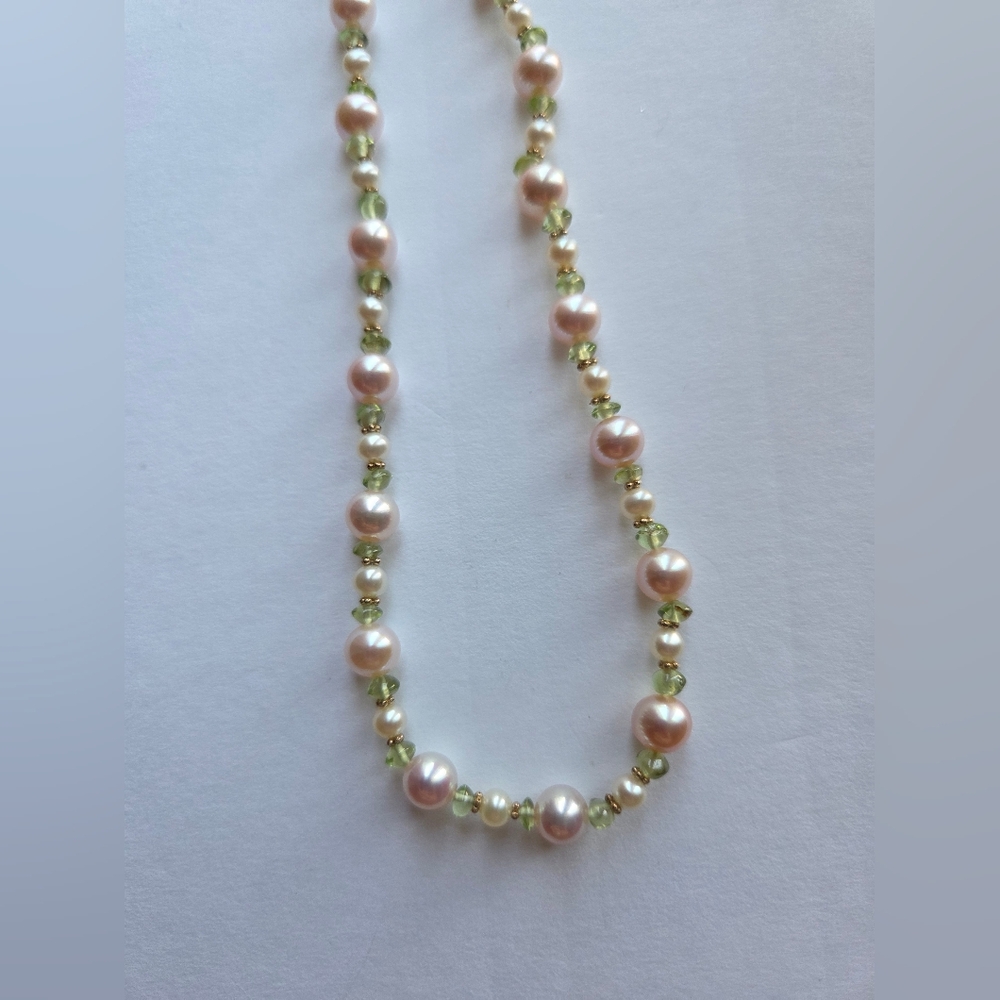 Classic Freshwater Pearl and Peridot Necklace